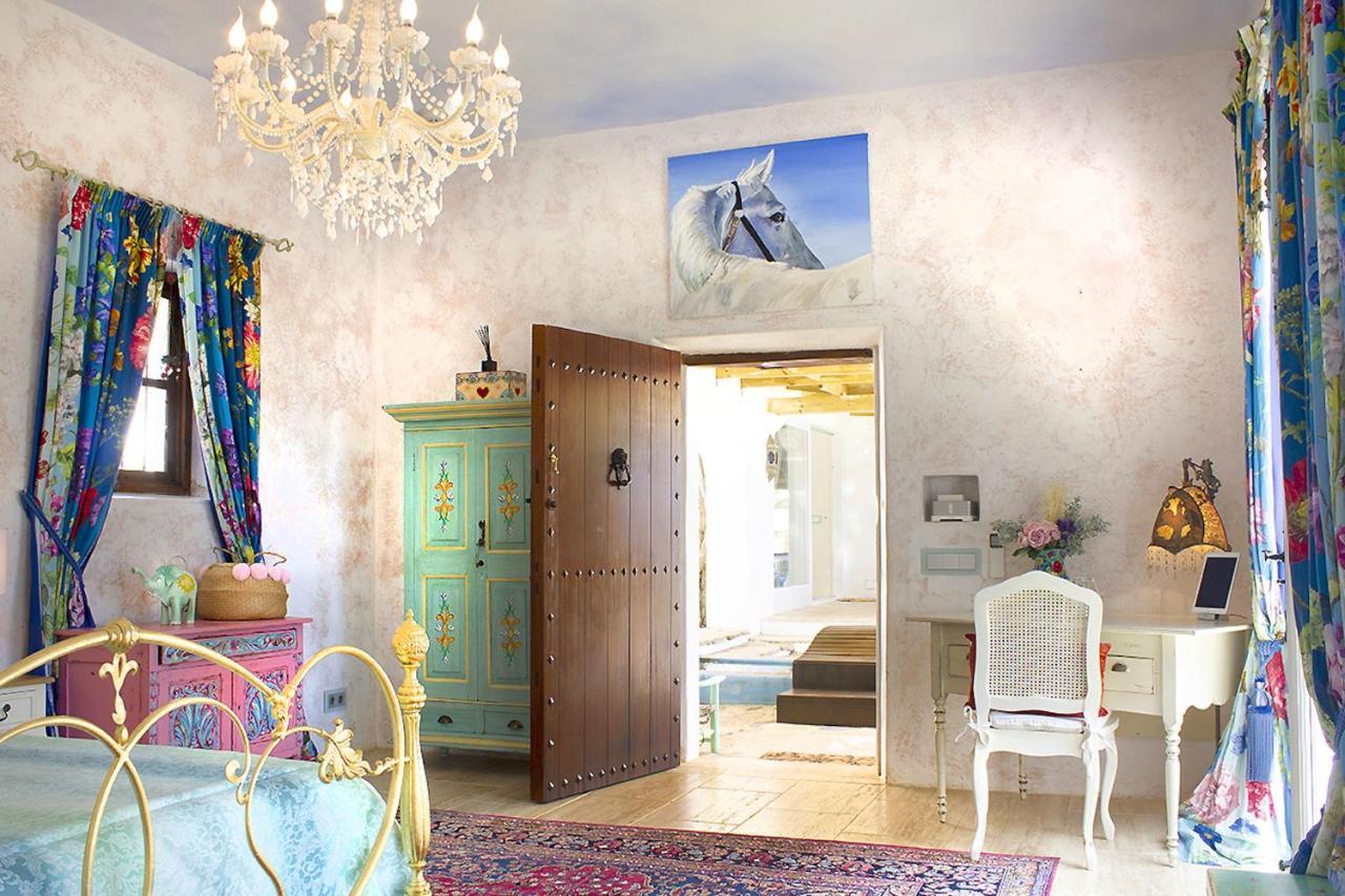 Hideaway Ibiza Hilltop Estate Arte 6 Bedrooms I Santa Eulalia Villa Santa Eularia des Riu