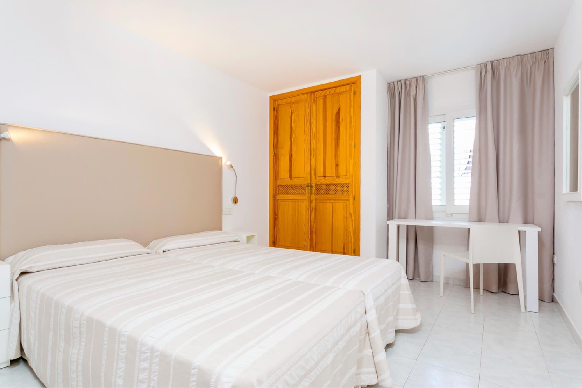 Duquesa Playa Apartahotel