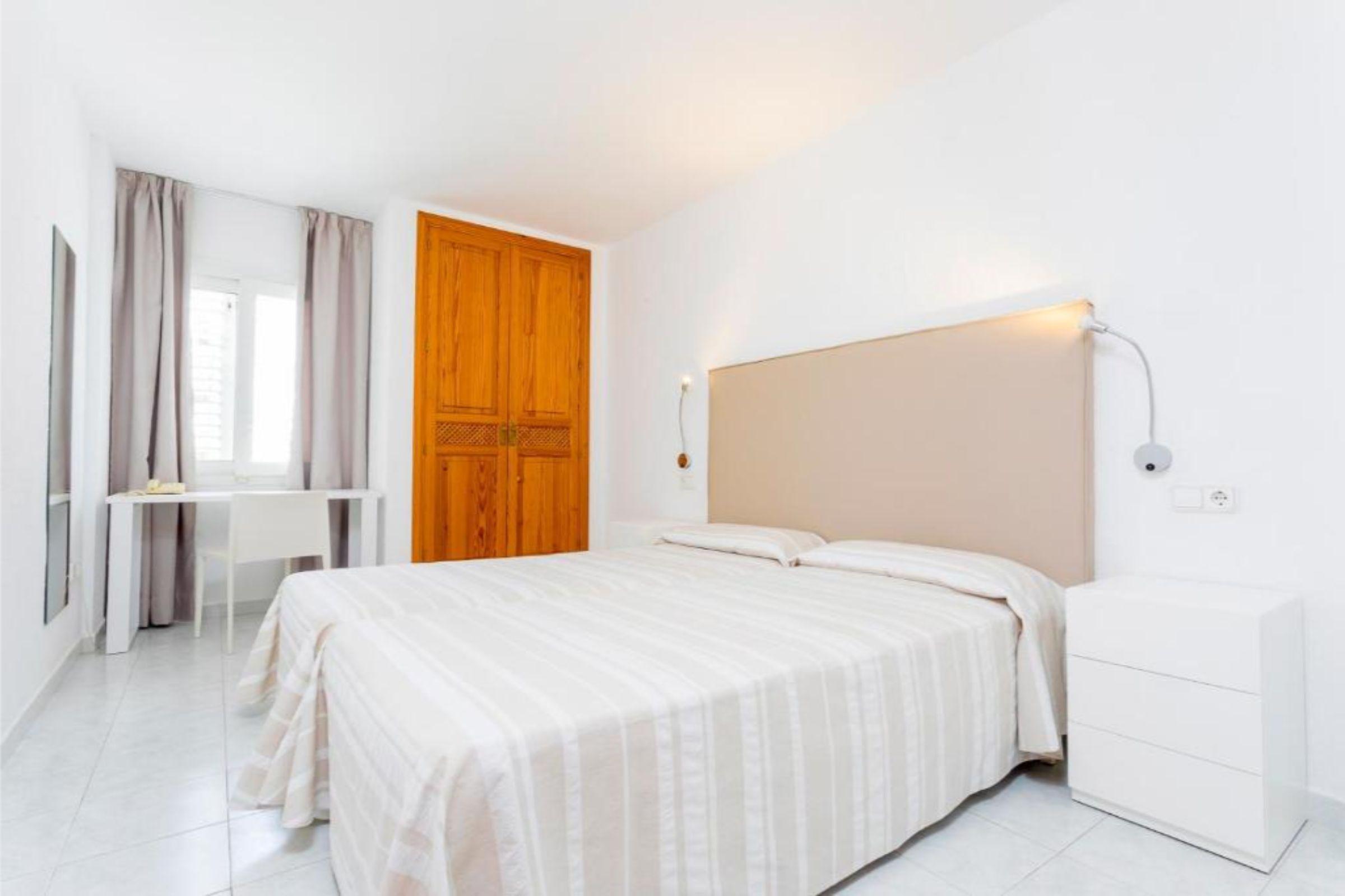 Duquesa Playa Apartahotel Santa Eulalia del Río