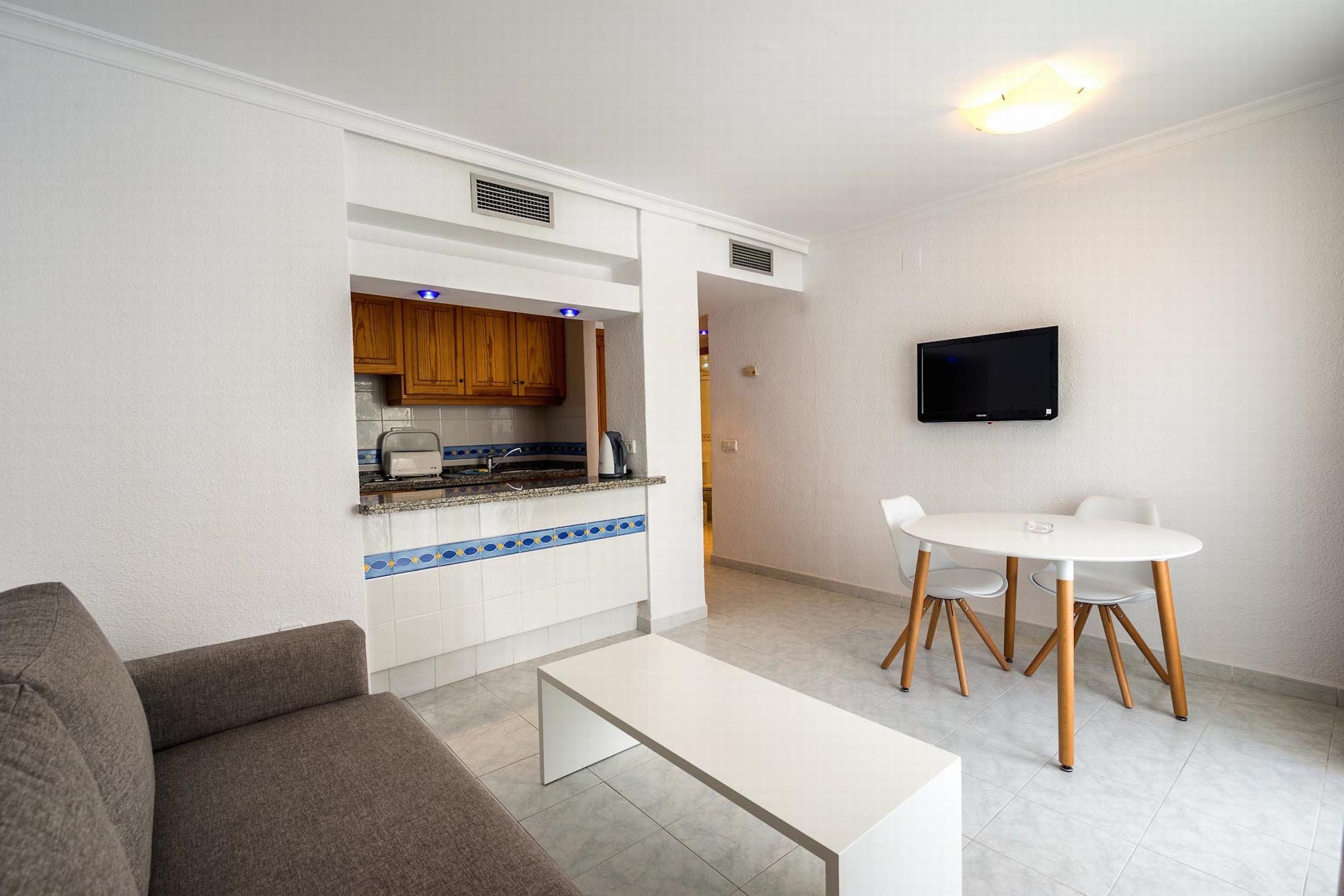 Duquesa Playa Apartahotel 4*
