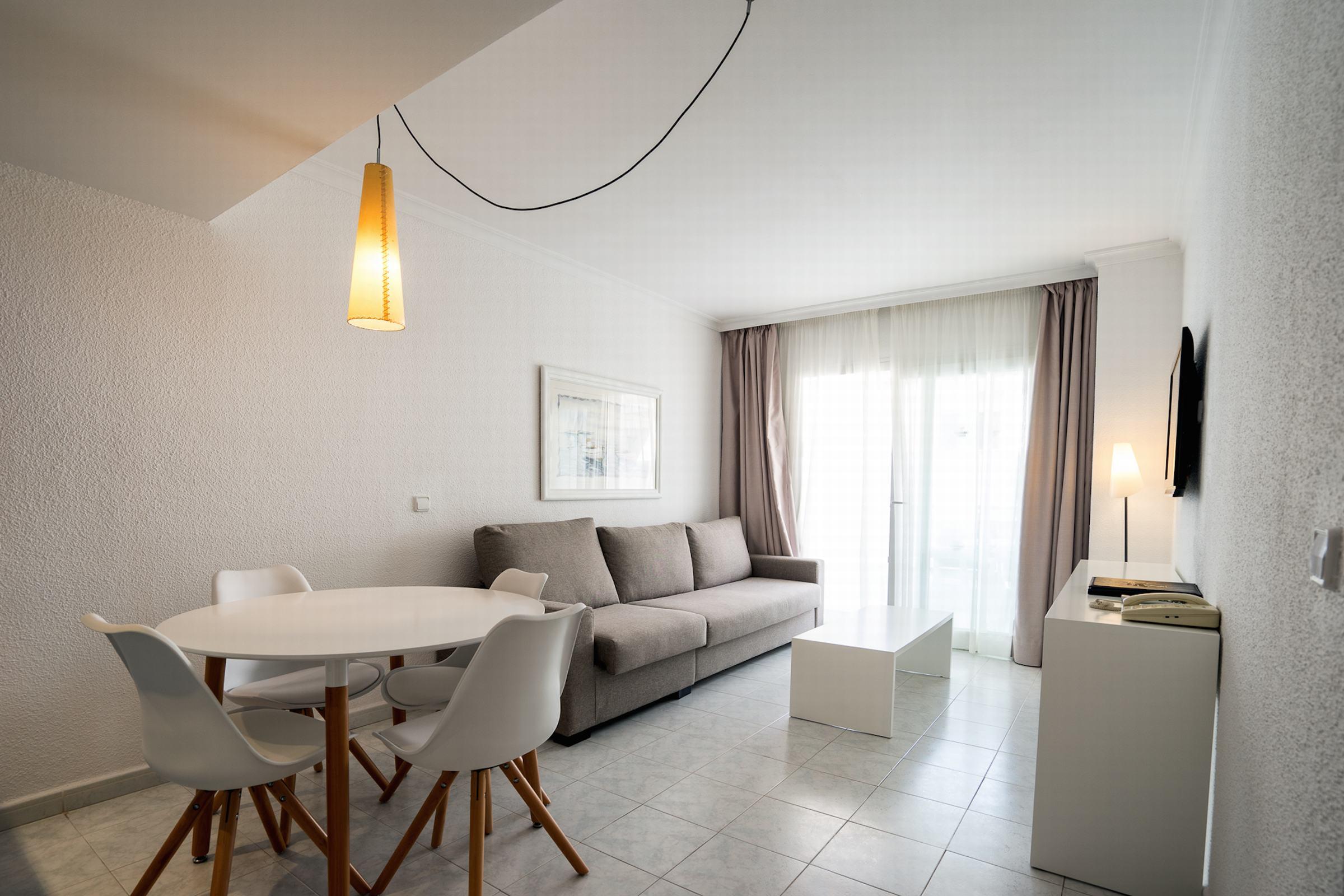 Duquesa Playa Apartahotel