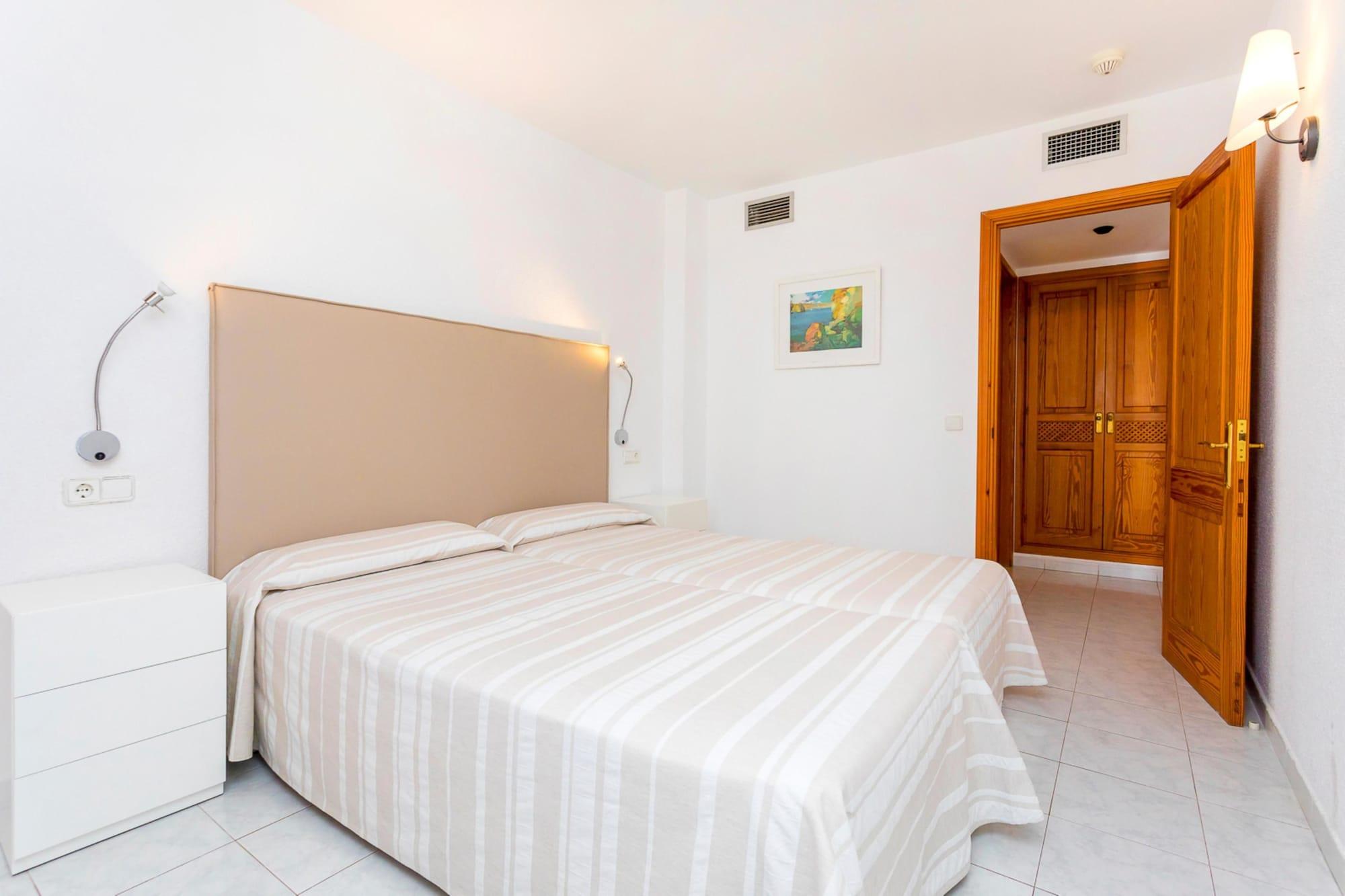 Duquesa Playa Apartahotel Santa Eulalia del Río