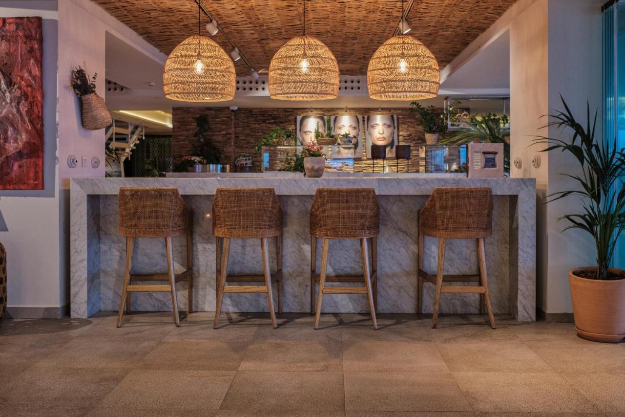 Me Ibiza - The Leading Of The World 5* Santa Eulària des Riu