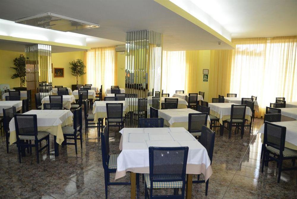 Azuline Mediterráneo Hotel Santa Eulària des Riu