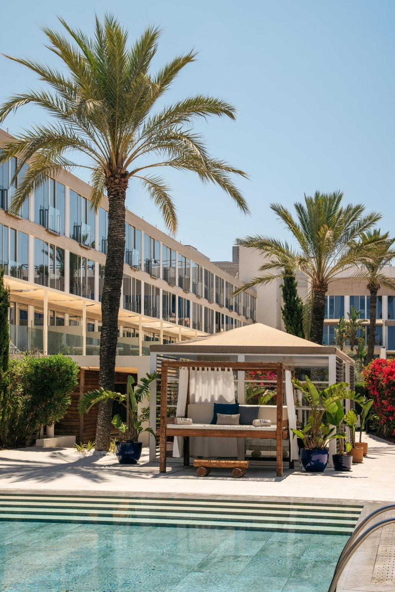Me Ibiza - The Leading Of The World 5* Santa Eulària des Riu