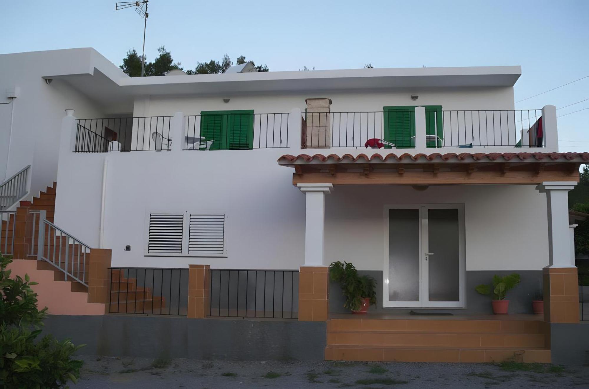 3 Golondrinas * Santa Eularia des Riu