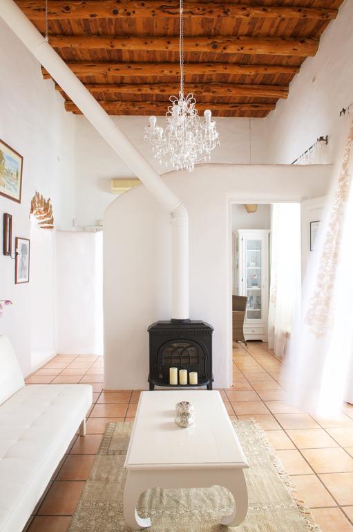 Country house Agroturismo Can Parramatta *