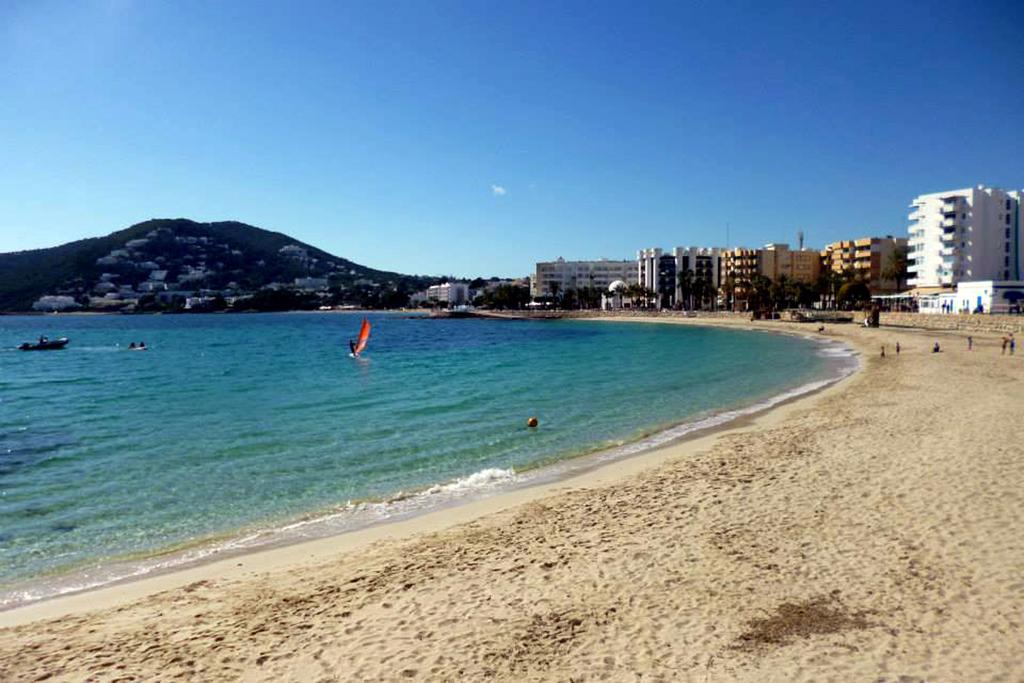 Yebisah Pensión Santa Eulalia del Río
