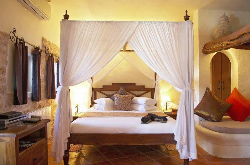 Landhuis Atzaro Santa Eularia des Riu