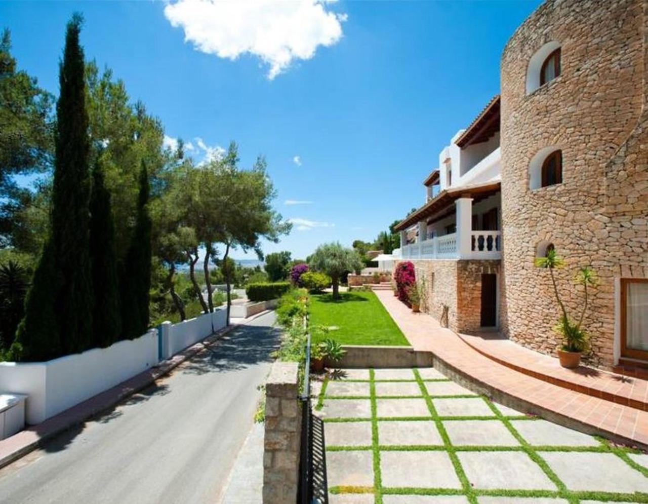 House With 5 In Furnet With Wonderful Sea View, Private Pool, Enclo... Apartment