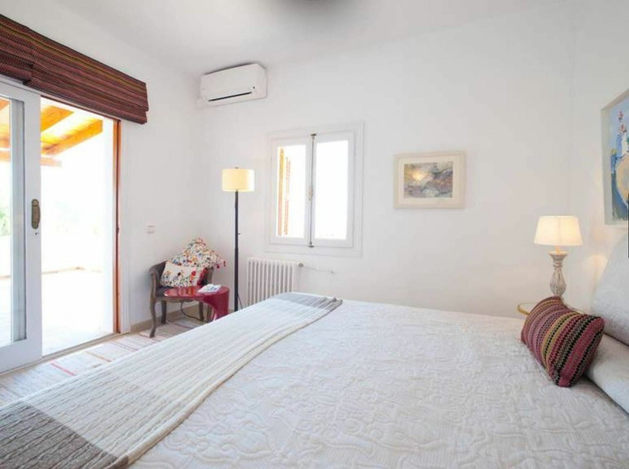 House With 5 In Furnet With Wonderful Sea View, Private Pool, Enclo...