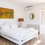 Villa 8Br, Sea Views, Walk To The Beach, Pool