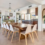 Villa Amarantos
