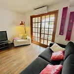 Lovely Ensuite Double Room In Shared Apartment In The Centre Of Santa Eularia - Close To The Beach, Shops, Bars And Restaurants