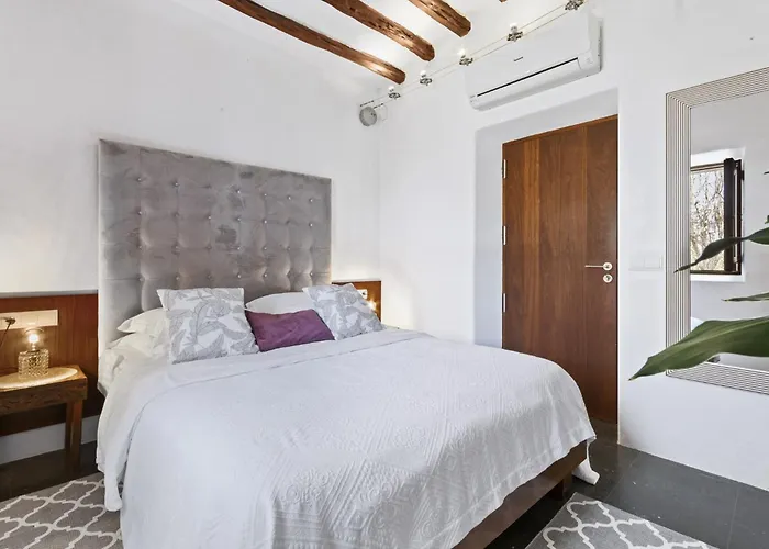 Cel Blau Santa Eulalia Ibiza