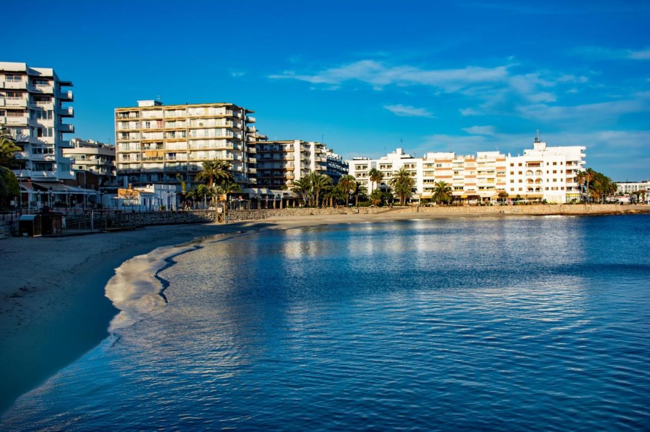 Y Santa Eulalia Santa Eularia des Riu
