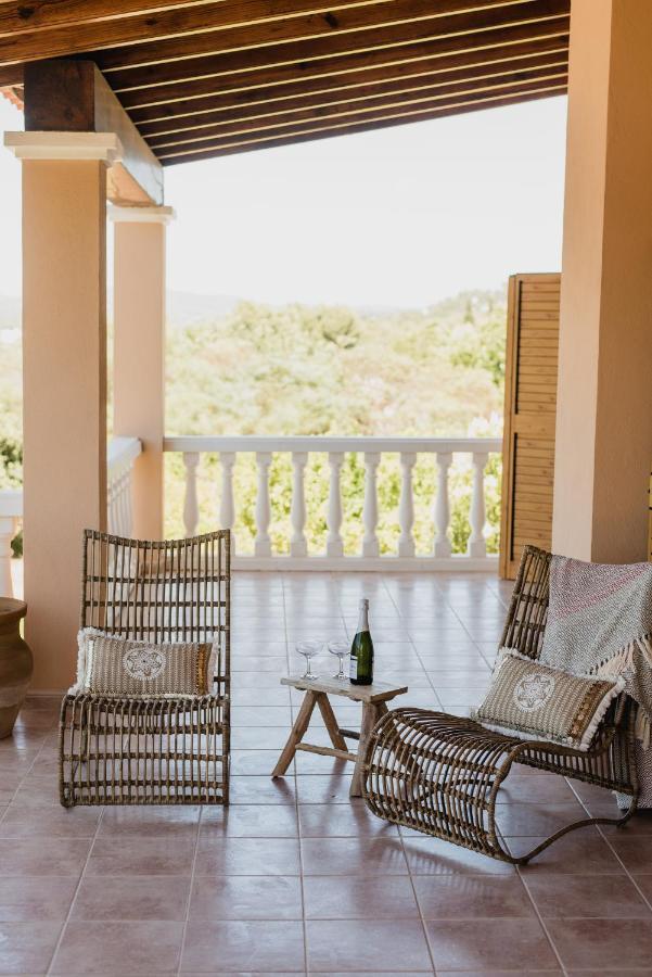 Friends & Family Friendly 5 Bedroom In Jesus * Santa Eularia des Riu
