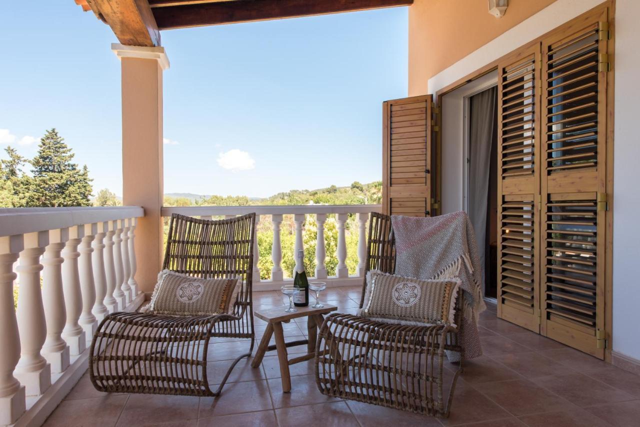 Friends & Family Friendly 5 Bedroom In Jesus Santa Eularia des Riu