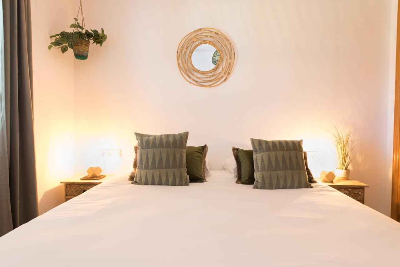 Friends & Family Friendly 5 Bedroom In Jesus Santa Eularia des Riu