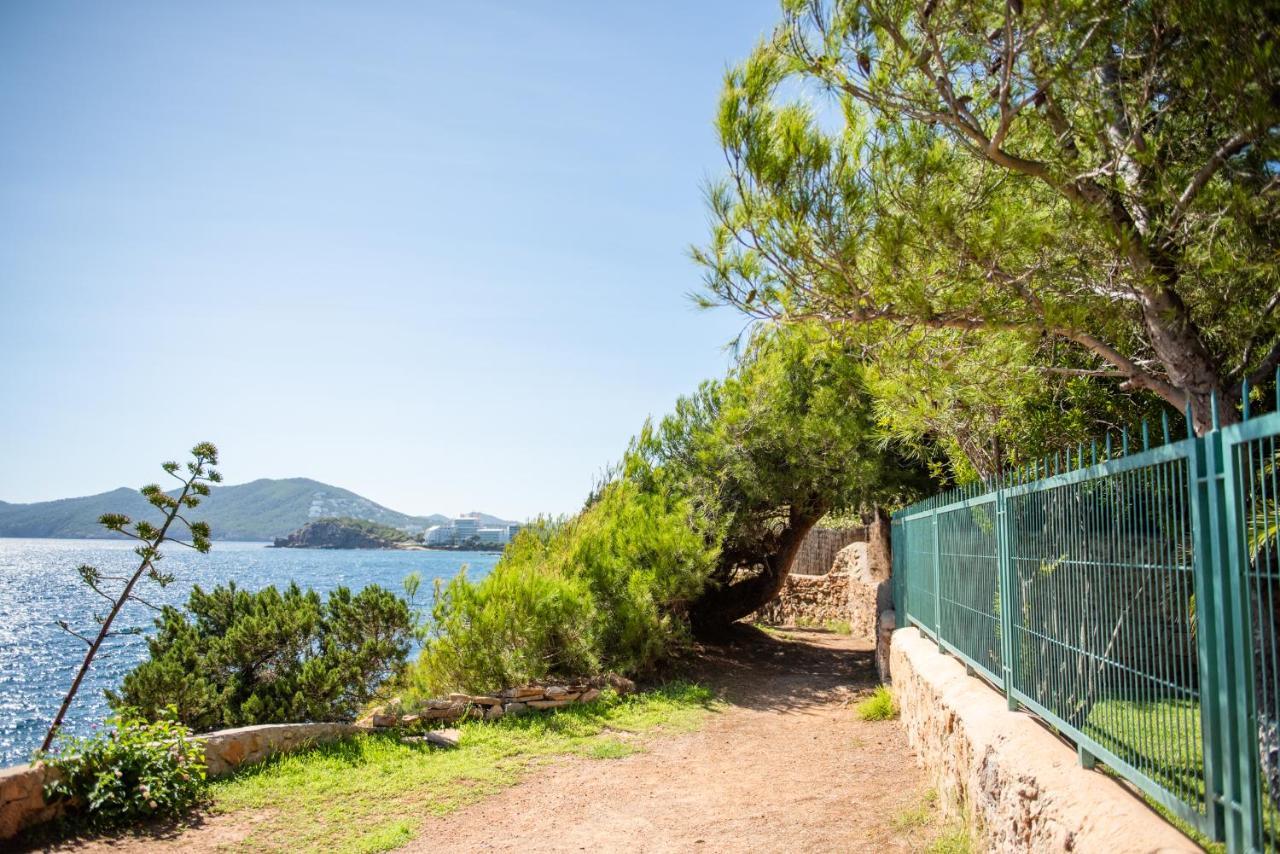 Villa 8Br, Sea Views, Walk To The Beach, Pool