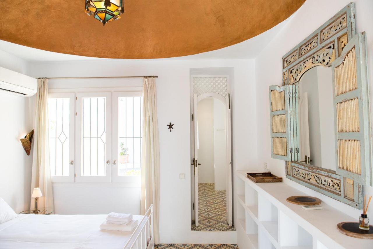 Villa 8Br, Sea Views, Walk To The Beach, Pool Villa