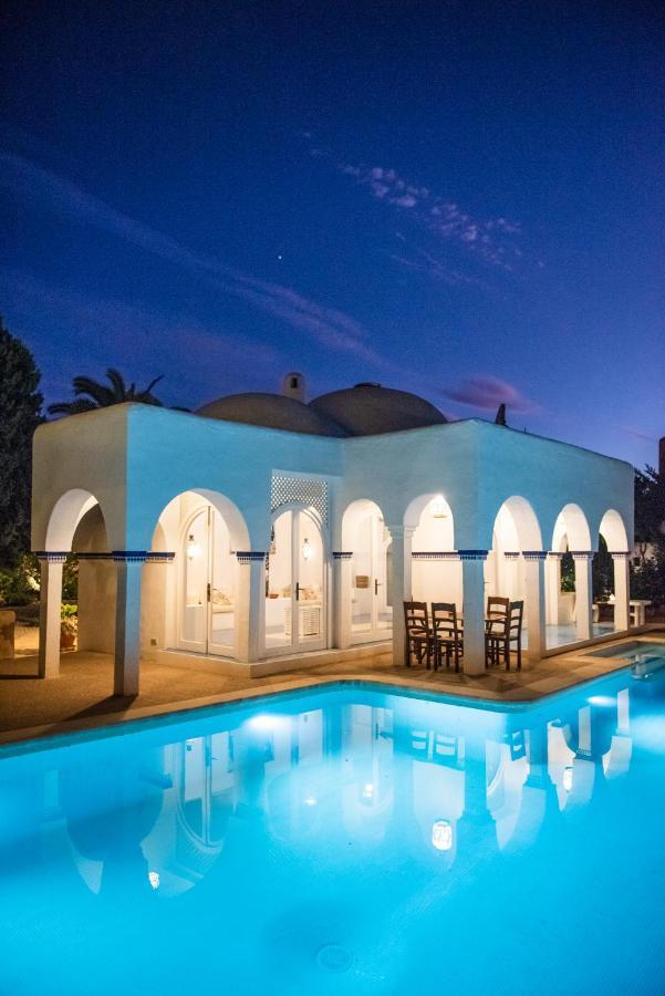 Villa 8Br, Sea Views, Walk To The Beach, Pool Villa
