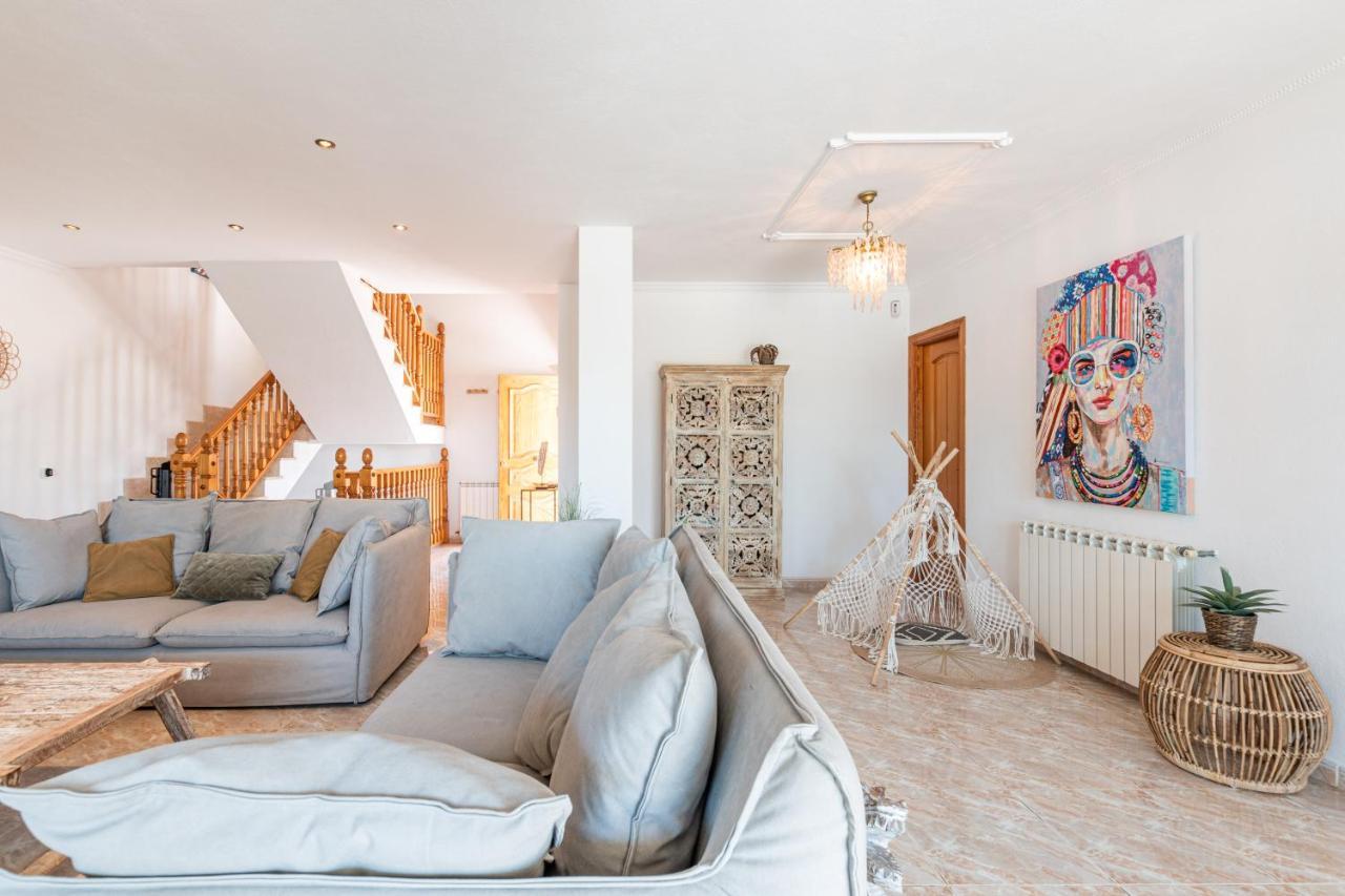Friends & Family Friendly 5 Bedroom In Jesus