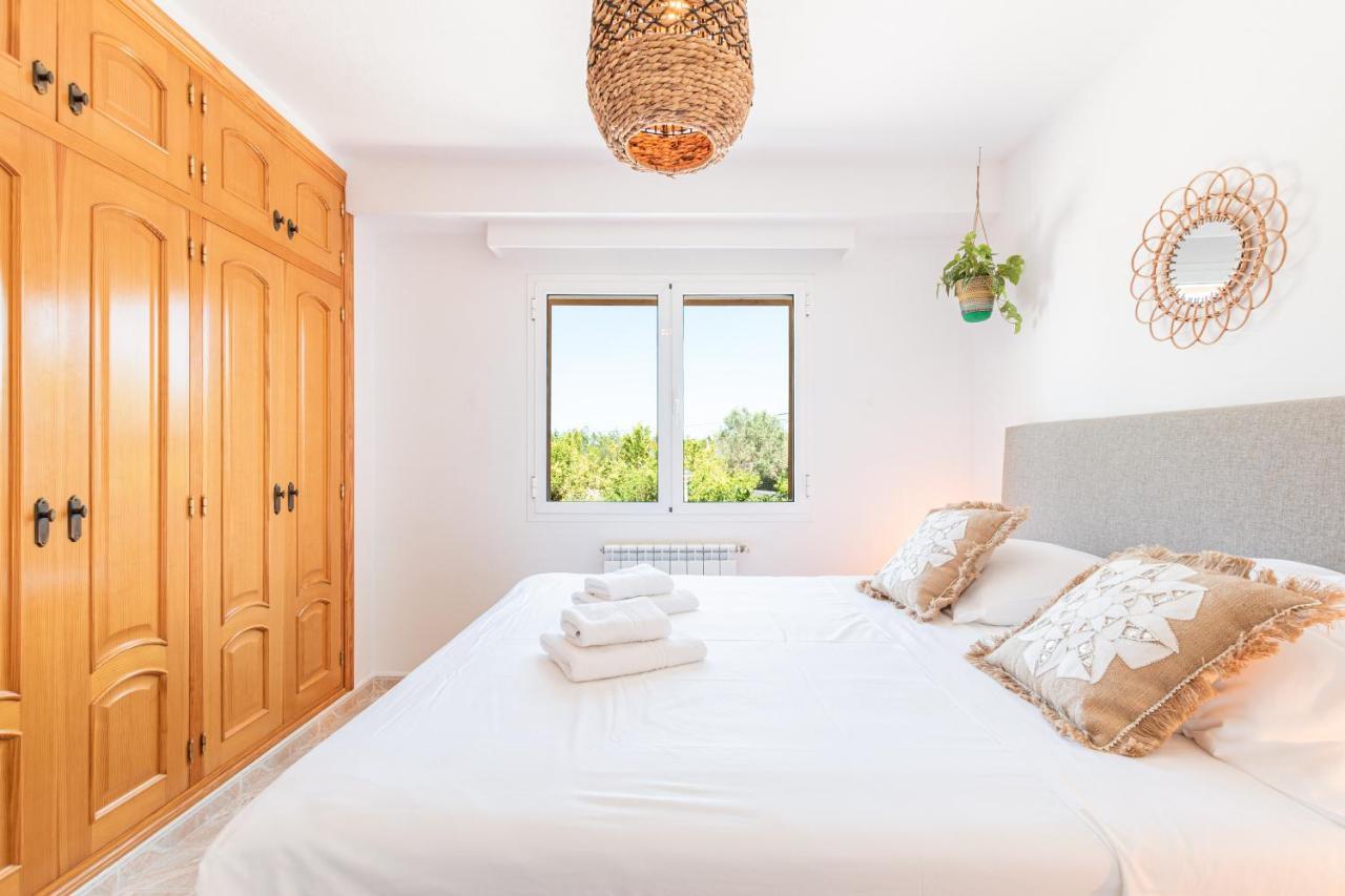 Friends & Family Friendly 5 Bedroom In Jesus * Santa Eularia des Riu