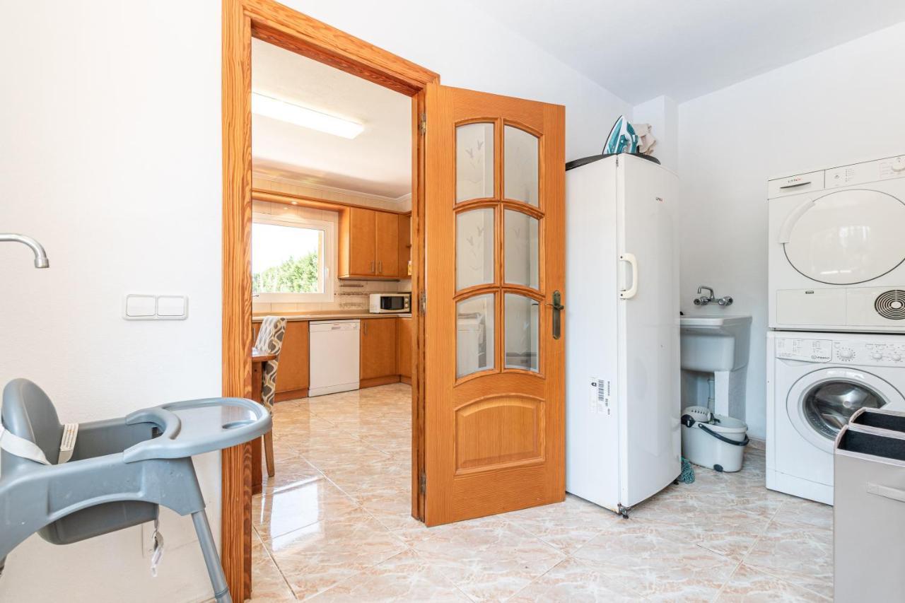 Friends & Family Friendly 5 Bedroom In Jesus Villa