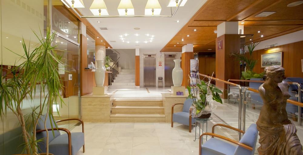 Duquesa Playa Aparthotel