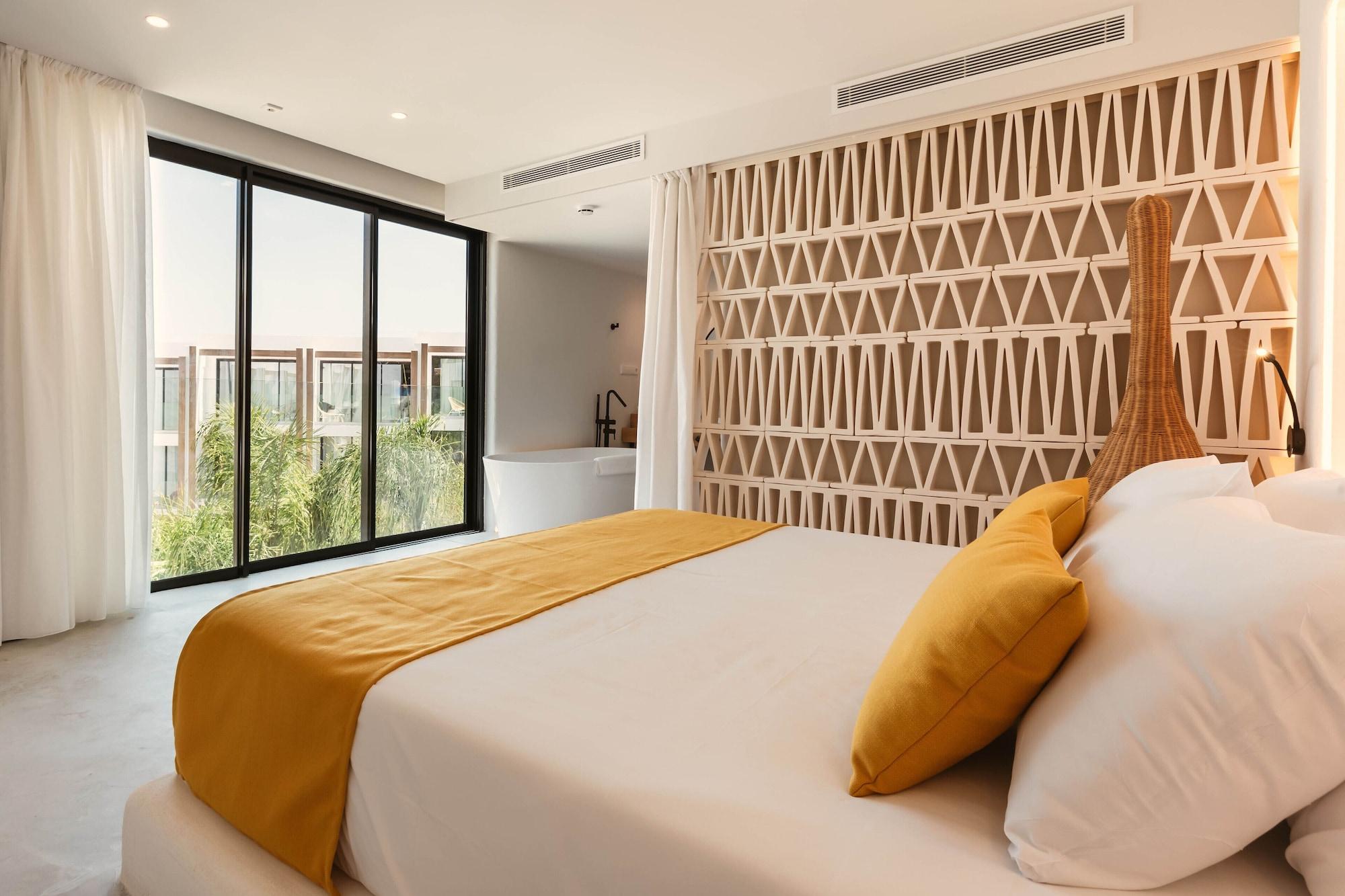Del Sol * Santa Eulària des Riu