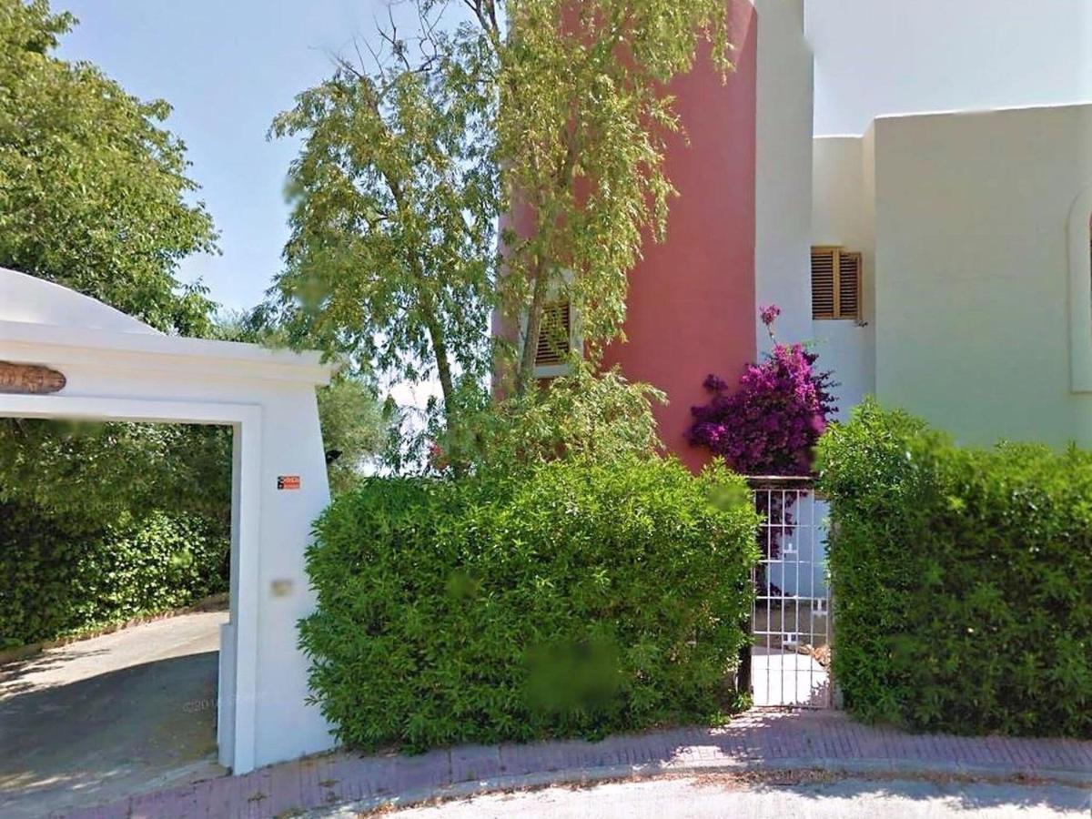 Belvilla By Oyo Petunias * Santa Eularia des Riu