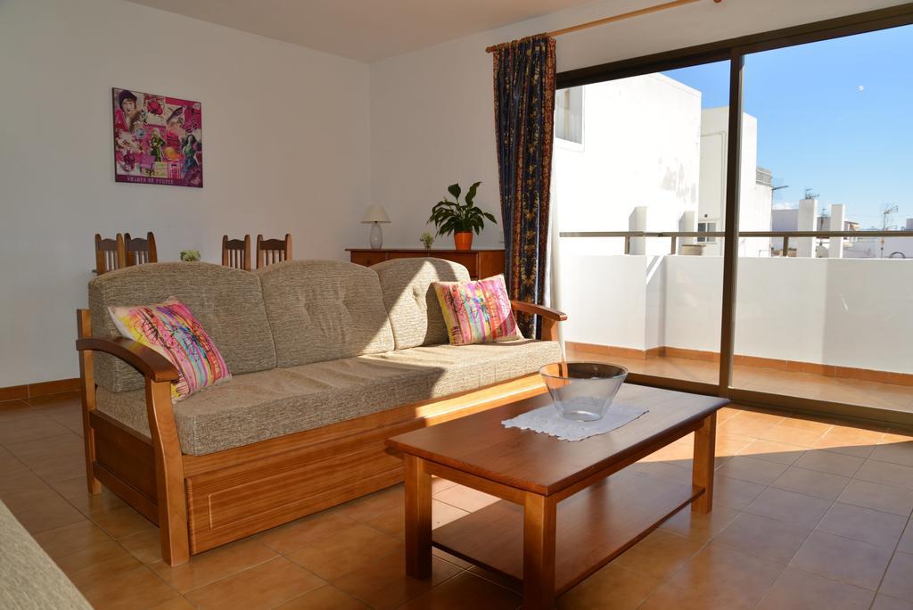 Niko Santa Eularia des Riu