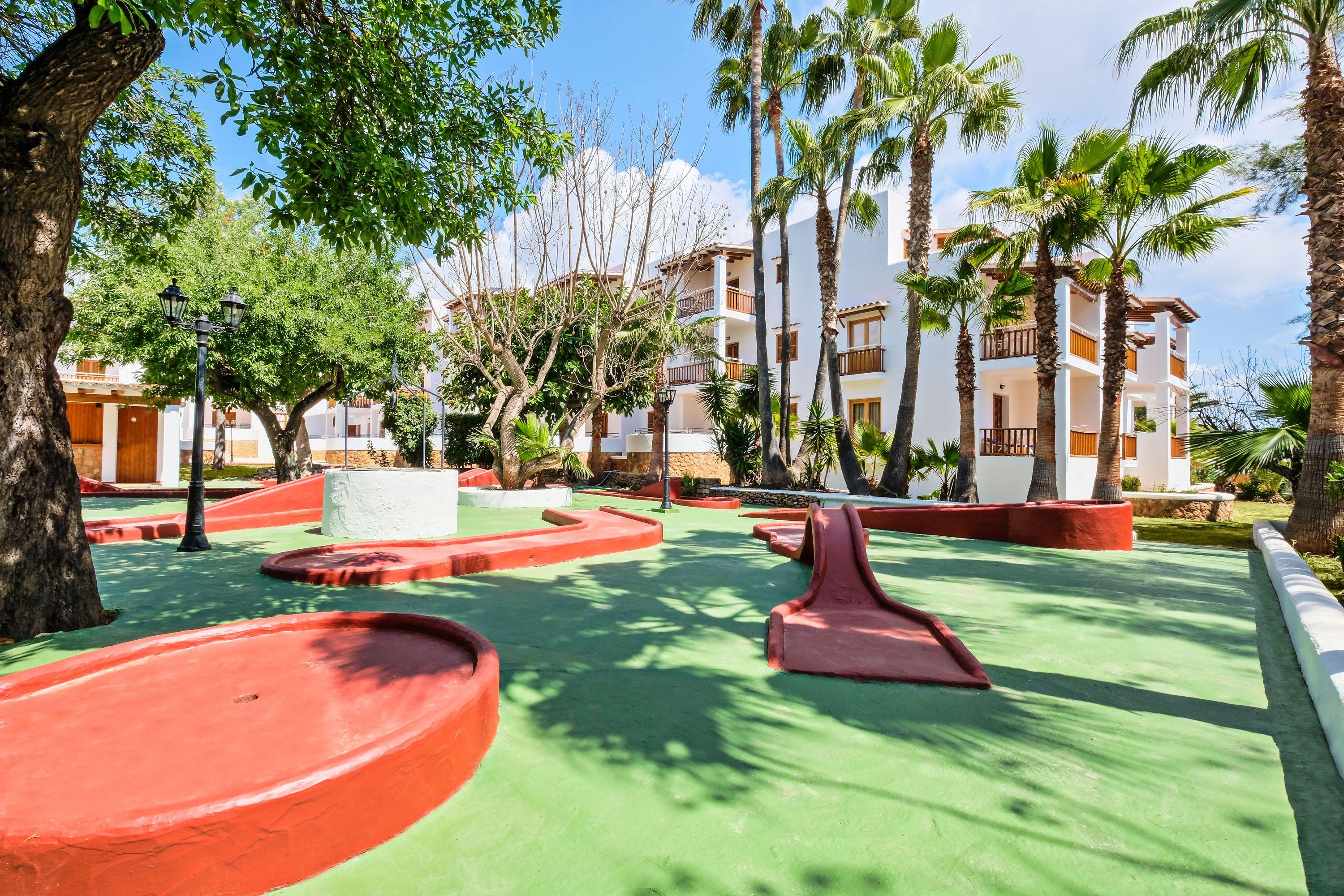 Azuline Sanso * Santa Eularia des Riu