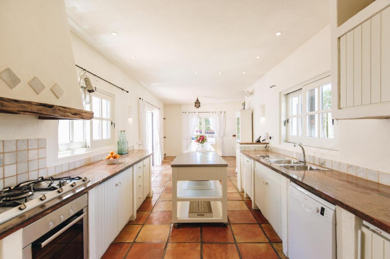 Luxurious Ibiza Casa Pacifica 6 Bedrooms Large Outdoor Dining Area Bbq San Rafael *
