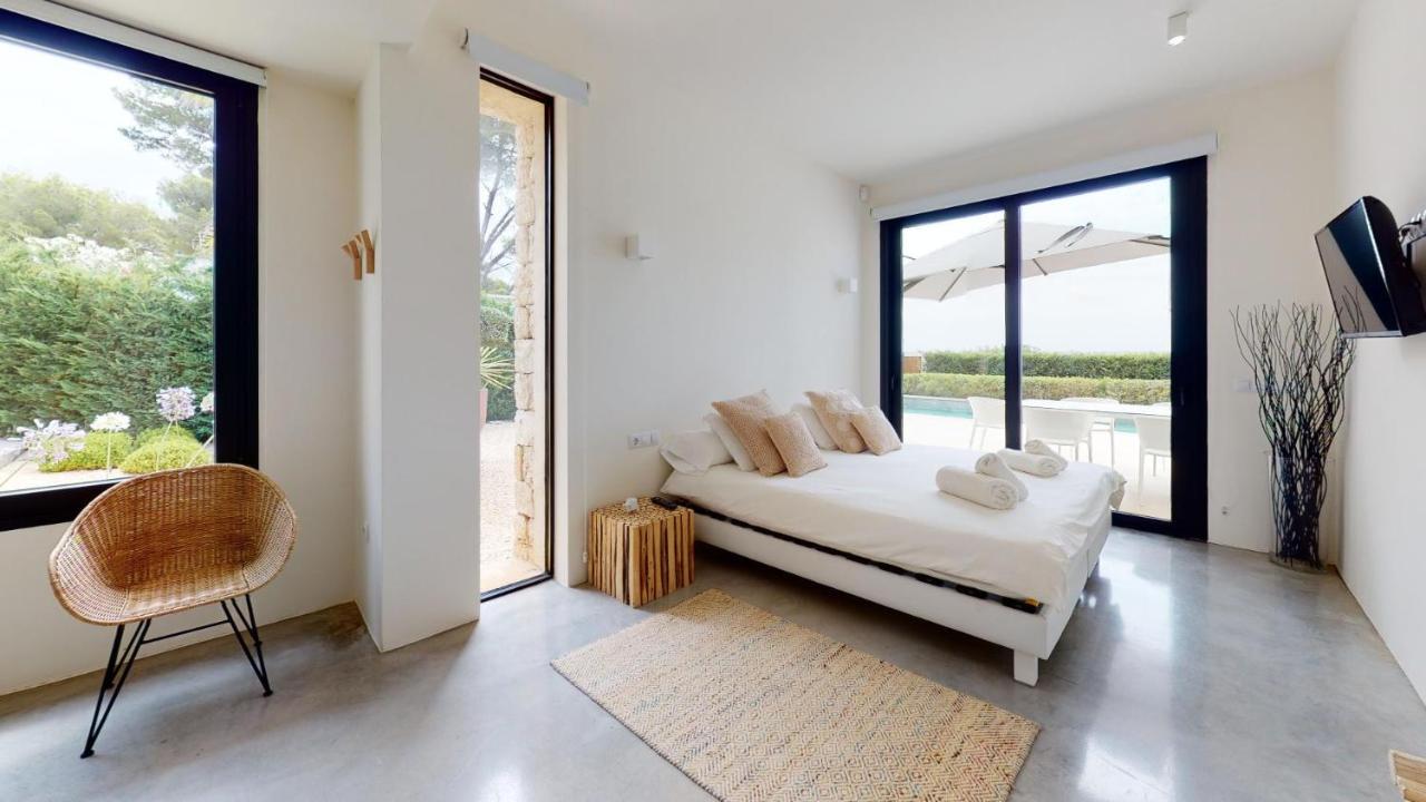 Algarrobos Santa Eularia des Riu