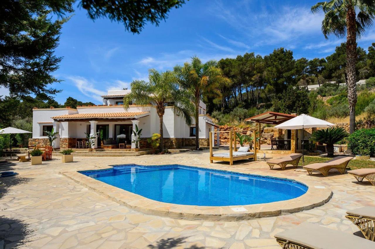 Villa Can Sonrisa - Peaceful And Private With Sea-view And Sport Courts Santa Eularia des Riu