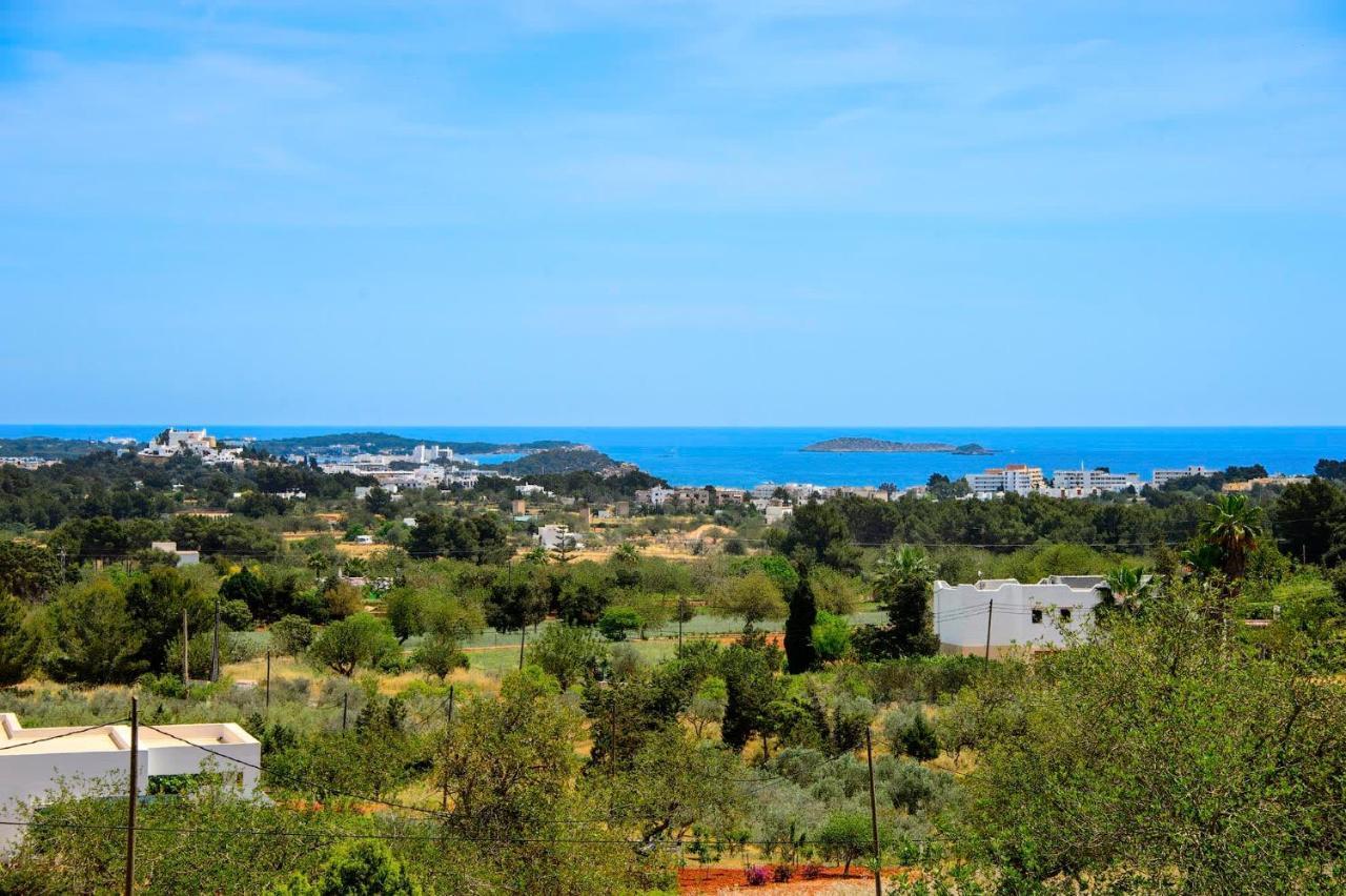 Villa Can Sonrisa - Peaceful And Private With Sea-view And Sport Courts Santa Eularia des Riu
