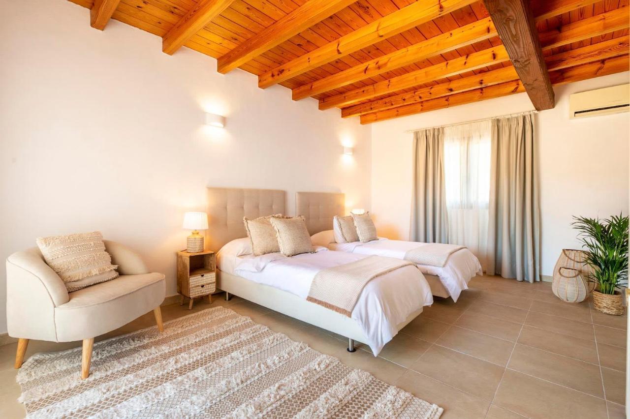 Villa Can Sonrisa - Peaceful And Private With Sea-view And Sport Courts Santa Eularia des Riu