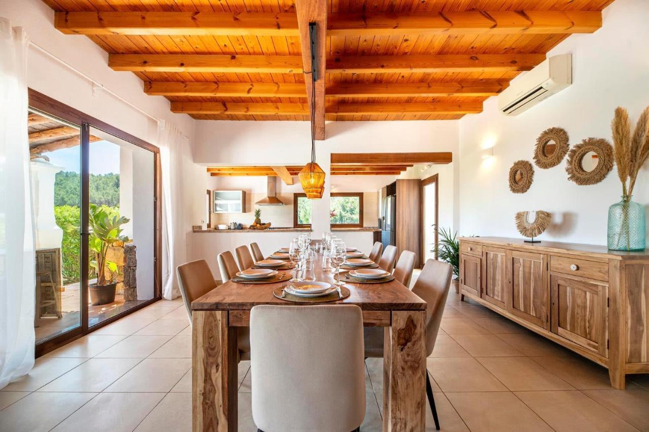 Villa Can Sonrisa - Peaceful And Private With Sea-view And Sport Courts