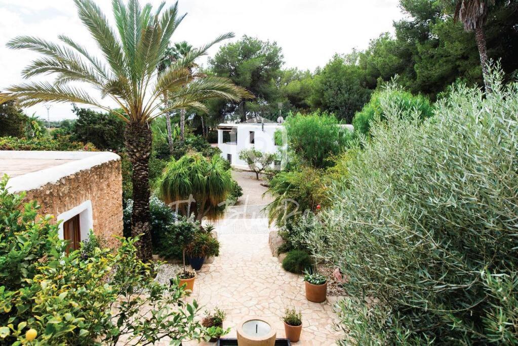Casona Morna, By The Blue Pearl *