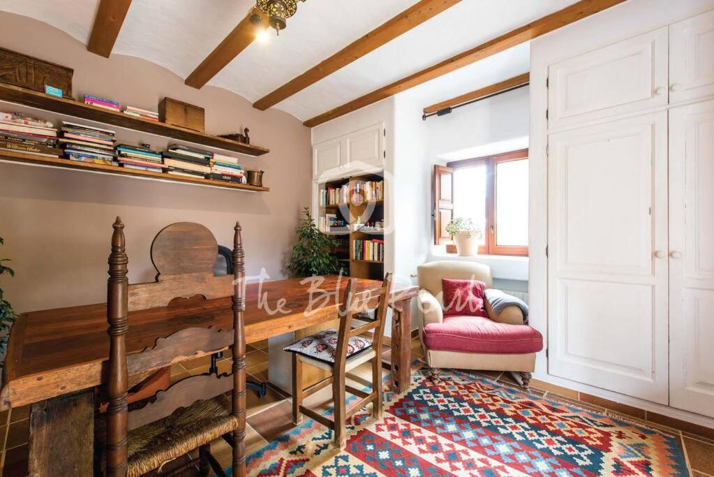Casona Morna, By The Blue Pearl