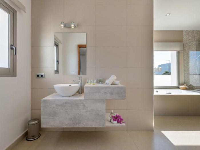 Holiday home Moderna Casa Con Piscina Privada Santa Eularia des Riu