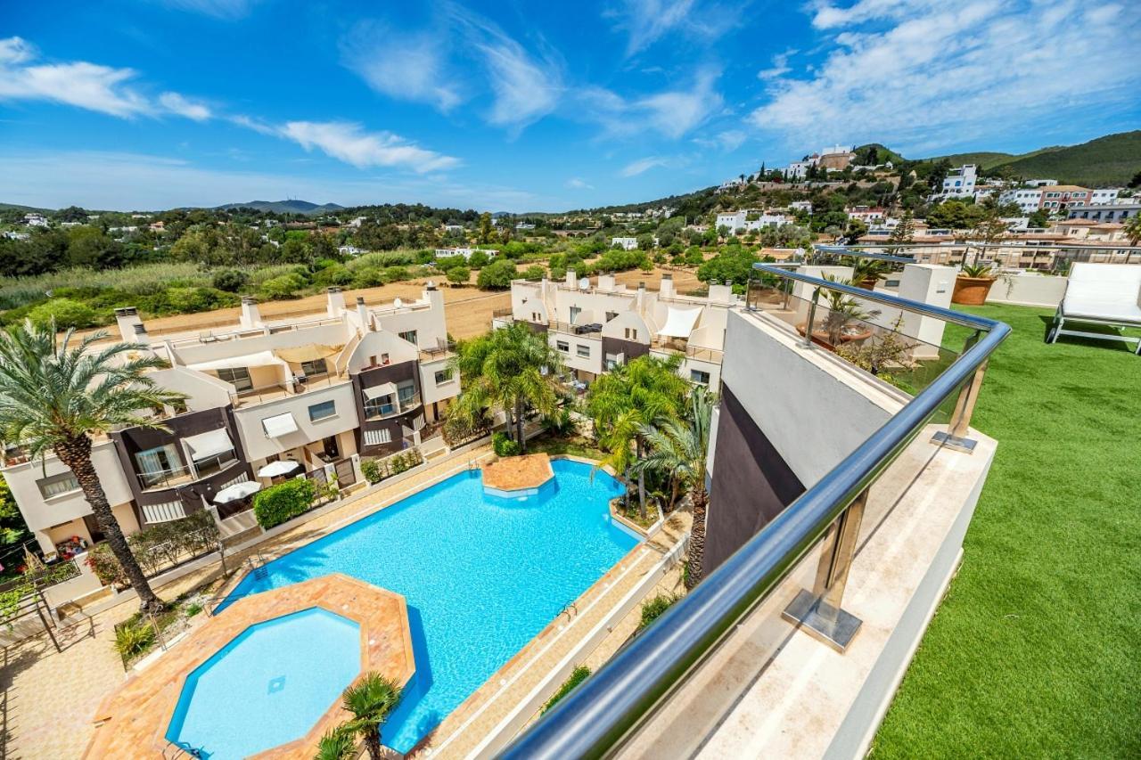 Atico Duplex En Santa Eulalia Junto A La Playa Apartment *