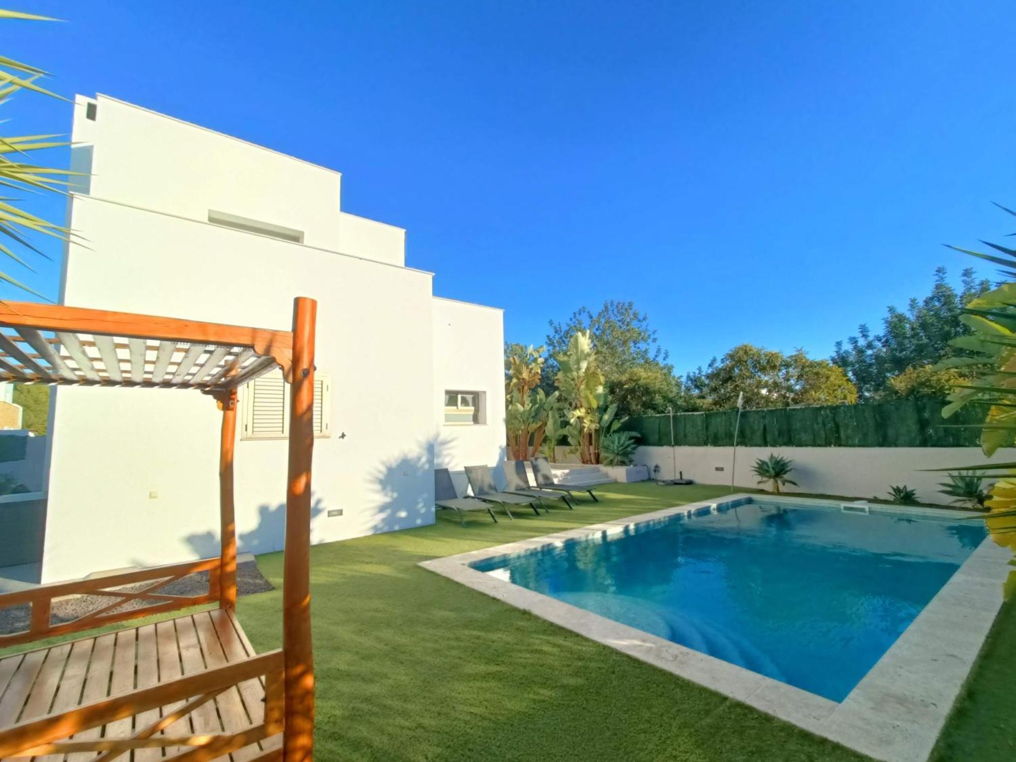 Moderna Casa Con Piscina Privada Holiday home