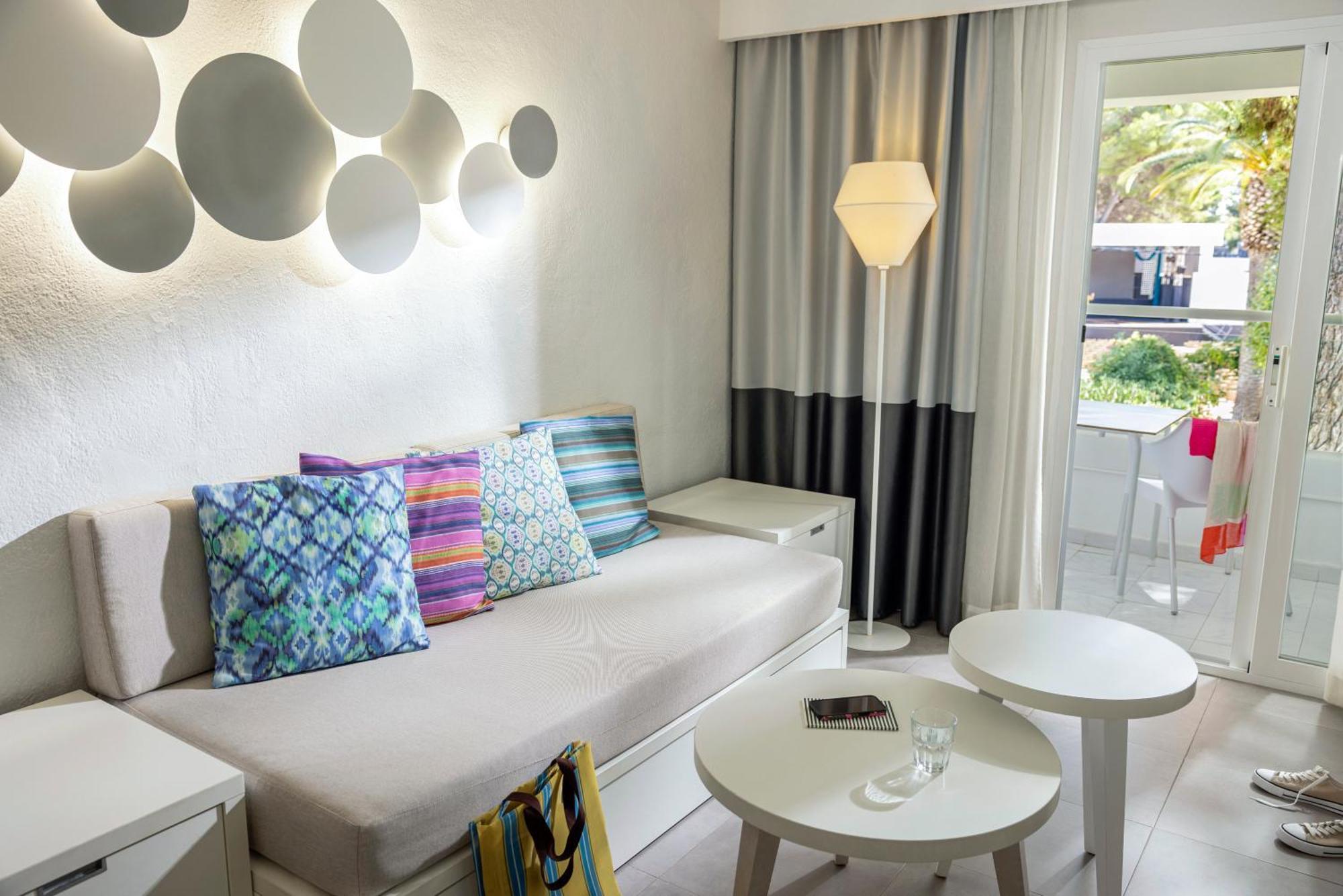Tui Magic Life Cala Pada 4*