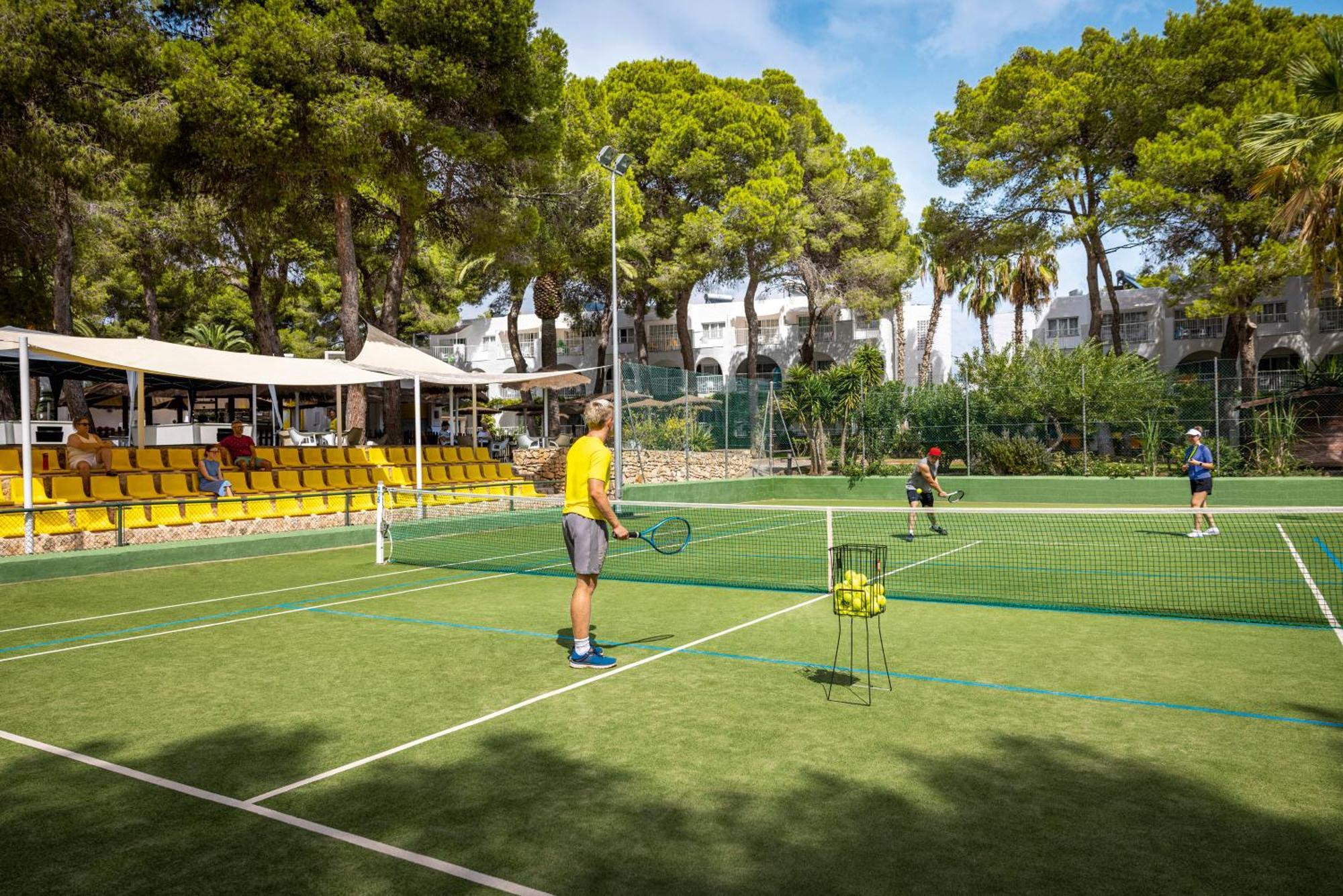 Tui Magic Life Cala Pada 4*