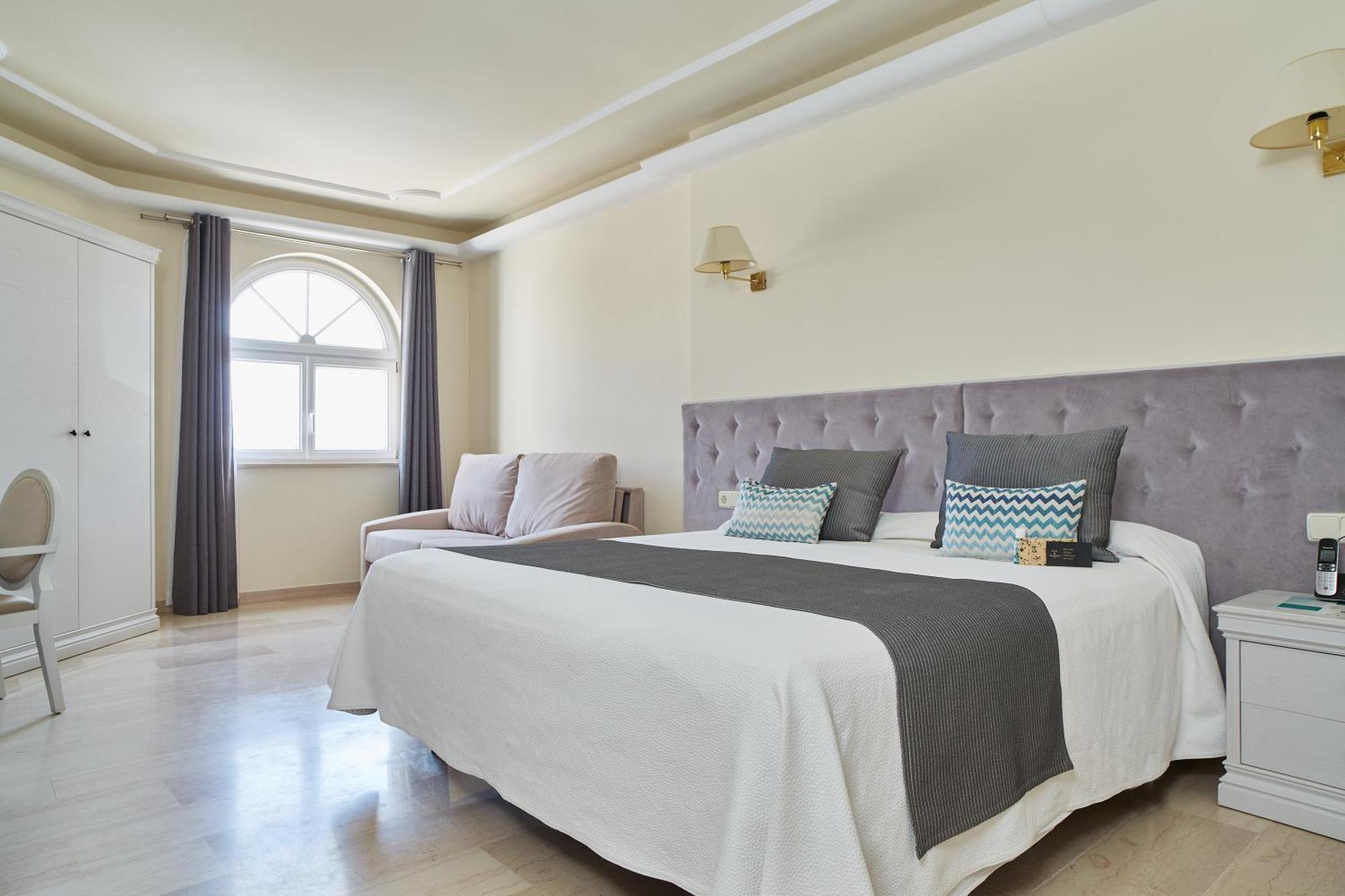 Grand Palladium 5* Santa Eularia des Riu