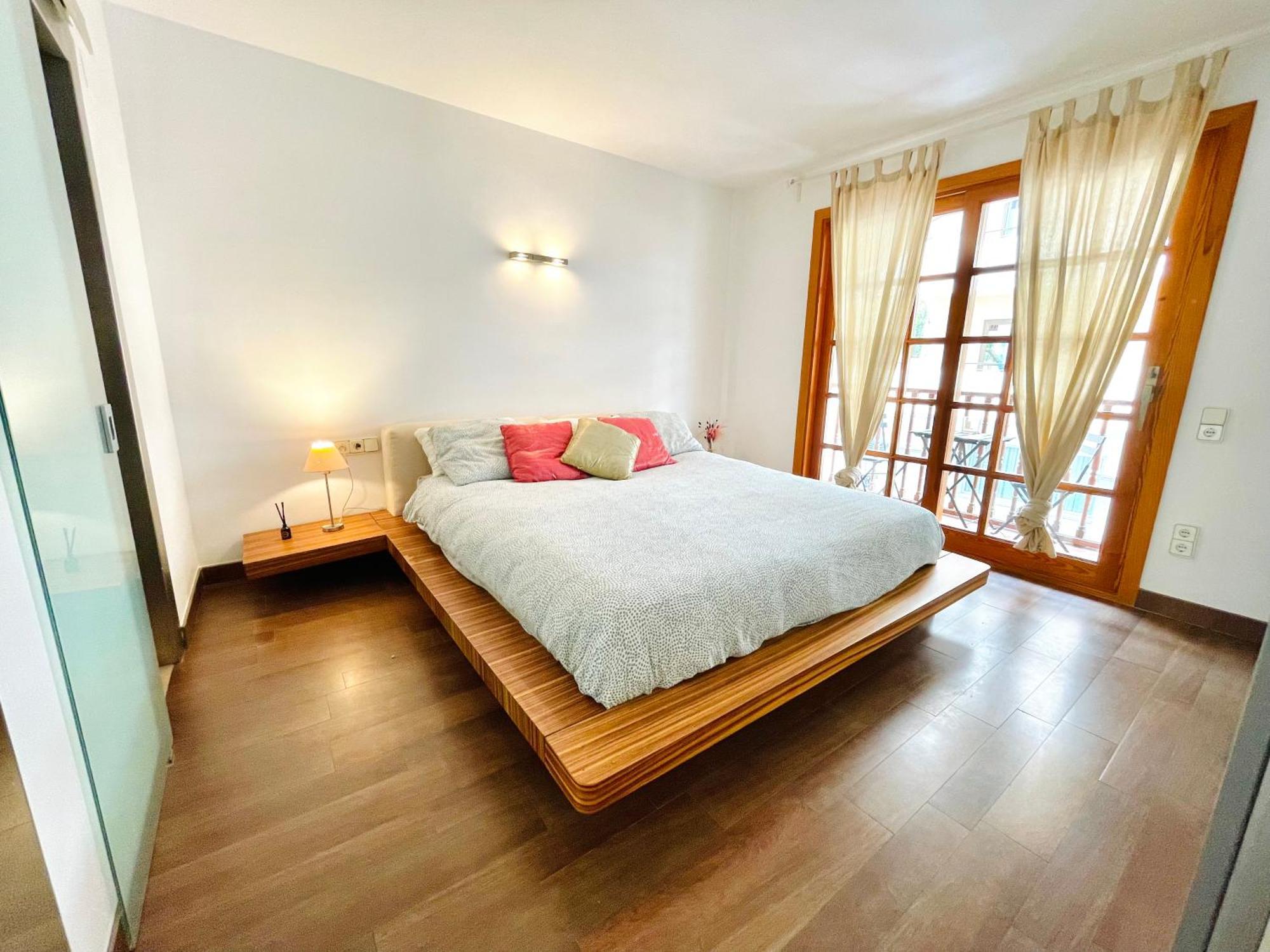Homestay Ensuite Double With Terrace In Shared In Center Of Santa Eularia With Sea View And Close To The *