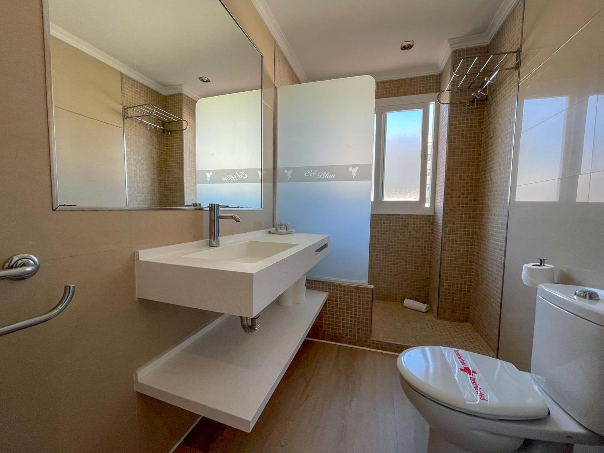 Cel Blau Apartment *
